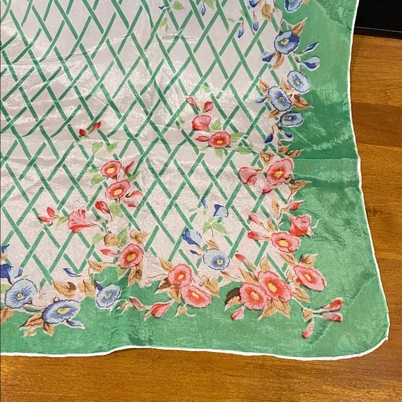 Vintage Floral Lattice Scarf - Mint Green & Coral Flowers - Picture 1 of 6